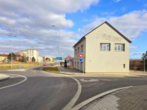 Pronájem obchodního prostoru, Beroun, 80 m2