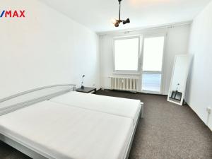 Pronájem bytu 2+kk, Hradec Králové - Nový Hradec Králové, Brožíkova, 55 m2