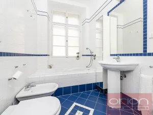 Pronájem bytu 3+1, Praha - Malá Strana, Sněmovní, 85 m2