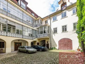 Pronájem bytu 3+1, Praha - Malá Strana, Sněmovní, 85 m2