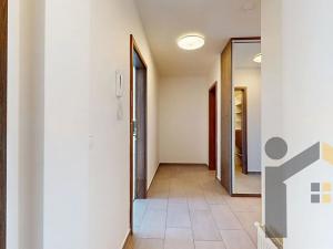 Pronájem bytu 2+kk, Praha - Strašnice, Zvěřinova, 96 m2