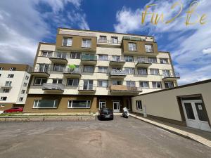 Prodej bytu 2+kk, Karlovy Vary - Bohatice, Dubová, 77 m2