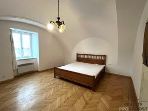 Pronájem bytu 2+kk, Znojmo, Velká Mikulášská, 58 m2
