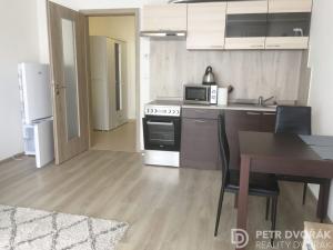 Prodej bytu 1+kk, Praha - Horní Měcholupy, Mantovská, 30 m2