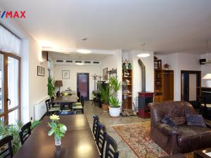 Prodej vícegeneračního domu, Černolice, Pod Hůrkou, 420 m2