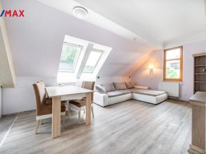 Pronájem bytu 6+kk a větší, Karlovy Vary, Na Vyhlídce, 144 m2