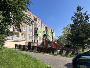 Prodej bytu 4+1, Jičín - Holínské Předměstí, Jarošovská, 83 m2