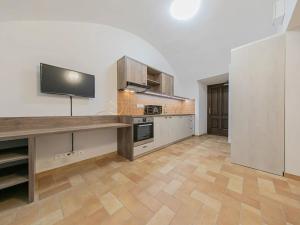 Pronájem bytu 2+kk, Olomouc, Šemberova, 31 m2