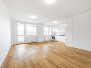 Prodej bytu 3+kk, Praha - Prosek, Vysočanská, 82 m2