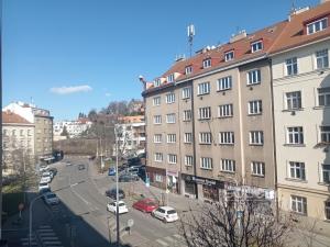 Pronájem bytu 2+kk, Praha - Podolí, Na dolinách, 45 m2