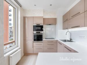 Pronájem bytu 3+kk, Praha - Čakovice, Theinova, 79 m2