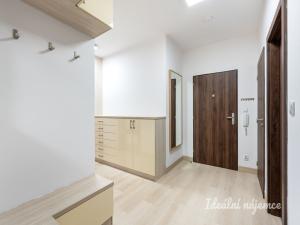 Pronájem bytu 3+kk, Praha - Čakovice, Theinova, 79 m2