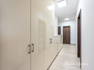 Pronájem bytu 3+kk, Praha - Čakovice, Theinova, 79 m2