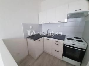 Pronájem bytu 1+kk, Karviná, tř. 17. listopadu, 32 m2