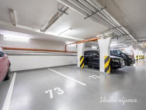 Pronájem bytu 1+kk, Praha - Prosek, Zubrnická, 26 m2