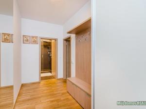 Pronájem bytu 2+kk, Praha - Prosek, Žitenická, 60 m2