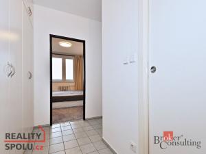 Prodej bytu 2+kk, Praha - Kobylisy, Mirovická, 40 m2