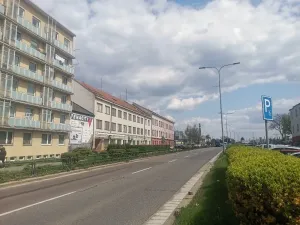 Pronájem obchodního prostoru, Pardubice, 90 m2