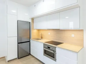 Pronájem bytu 1+kk, Praha - Radlice, U Komína, 36 m2