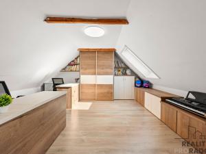 Prodej rodinného domu, Vážany, 256 m2