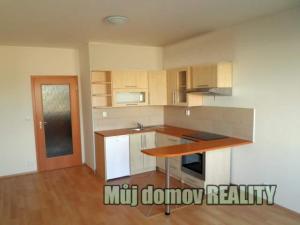 Pronájem bytu 1+kk, Praha - Hloubětín, Nademlejnská, 26 m2