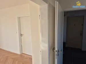 Pronájem bytu 2+1, Kladno, Petrohradská, 53 m2