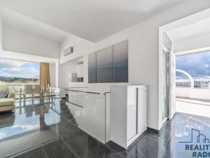 Pronájem bytu 3+kk, Drač,Albánie, 400 m2