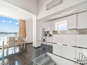 Pronájem bytu 3+kk, Drač,Albánie, 400 m2