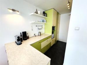 Pronájem bytu 2+kk, Praha - Bohnice, Katovická, 42 m2