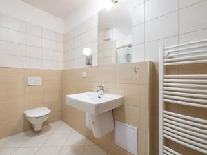 Prodej bytu 2+kk, Praha - Dolní Měcholupy, Kryšpínova, 48 m2