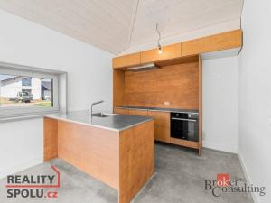 Prodej bytu 3+kk, Lužany, 67 m2