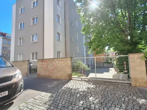 Pronájem bytu 2+kk, Praha - Strašnice, Černokostelecká, 49 m2