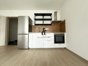 Prodej bytu 1+kk, Praha - Chodov, Šternovská, 28 m2