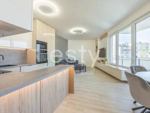 Pronájem bytu 2+kk, Praha - Vysočany, Čerpadlová, 60 m2