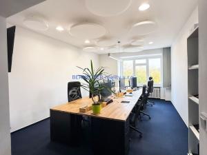 Pronájem kanceláře, Hradec Králové, třída Karla IV., 240 m2