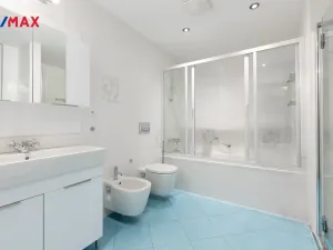 Prodej bytu 3+kk, Karlovy Vary, Pražská silnice, 99 m2