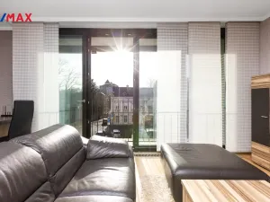 Prodej bytu 2+kk, Karlovy Vary, Pražská silnice, 63 m2