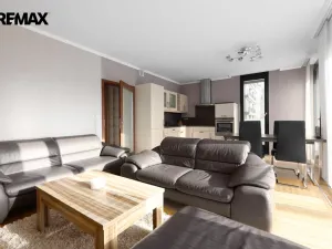 Prodej bytu 2+kk, Karlovy Vary, Pražská silnice, 63 m2
