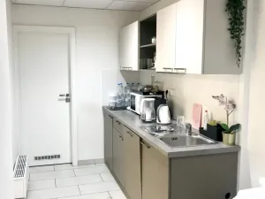 Pronájem obchodního prostoru, Praha - Karlín, Křižíkova, 54 m2