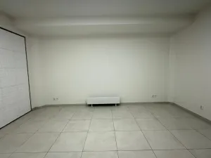 Pronájem obchodního prostoru, Praha - Karlín, Křižíkova, 25 m2
