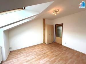 Pronájem bytu 2+kk, Plzeň, U Tržiště, 66 m2