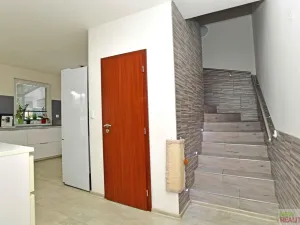 Pronájem rodinného domu, Popovičky - Chomutovice, Petrovy Vrchy, 113 m2