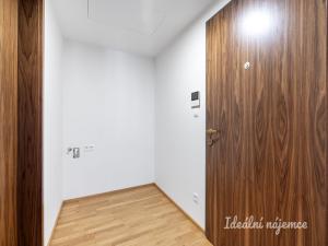 Pronájem bytu 1+kk, Praha - Smíchov, Vackové, 32 m2