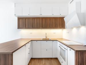 Pronájem bytu 1+kk, Praha - Smíchov, Vackové, 32 m2