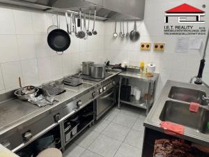 Pronájem obchodního prostoru, Praha - Vršovice, Vršovická, 125 m2