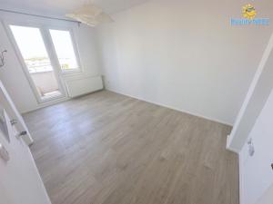 Pronájem bytu 1+kk, Praha - Žižkov, Baranova, 23 m2