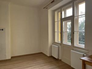 Pronájem bytu 2+kk, Praha - Žižkov, Buchovcova, 46 m2