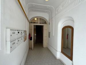 Prodej bytu 2+kk, Karlovy Vary, Vřídelní, 32 m2