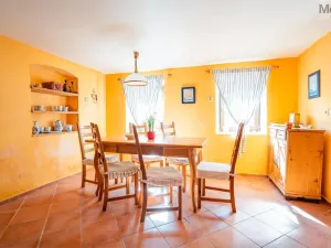 Prodej rodinného domu, Moldava, 390 m2