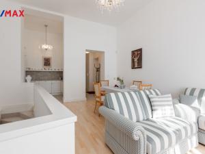 Prodej bytu 3+kk, Karlovy Vary, Sadová, 83 m2